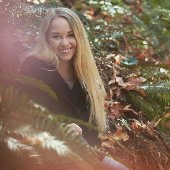 Meet your posher! 😋💕 - Picture 1 of 1